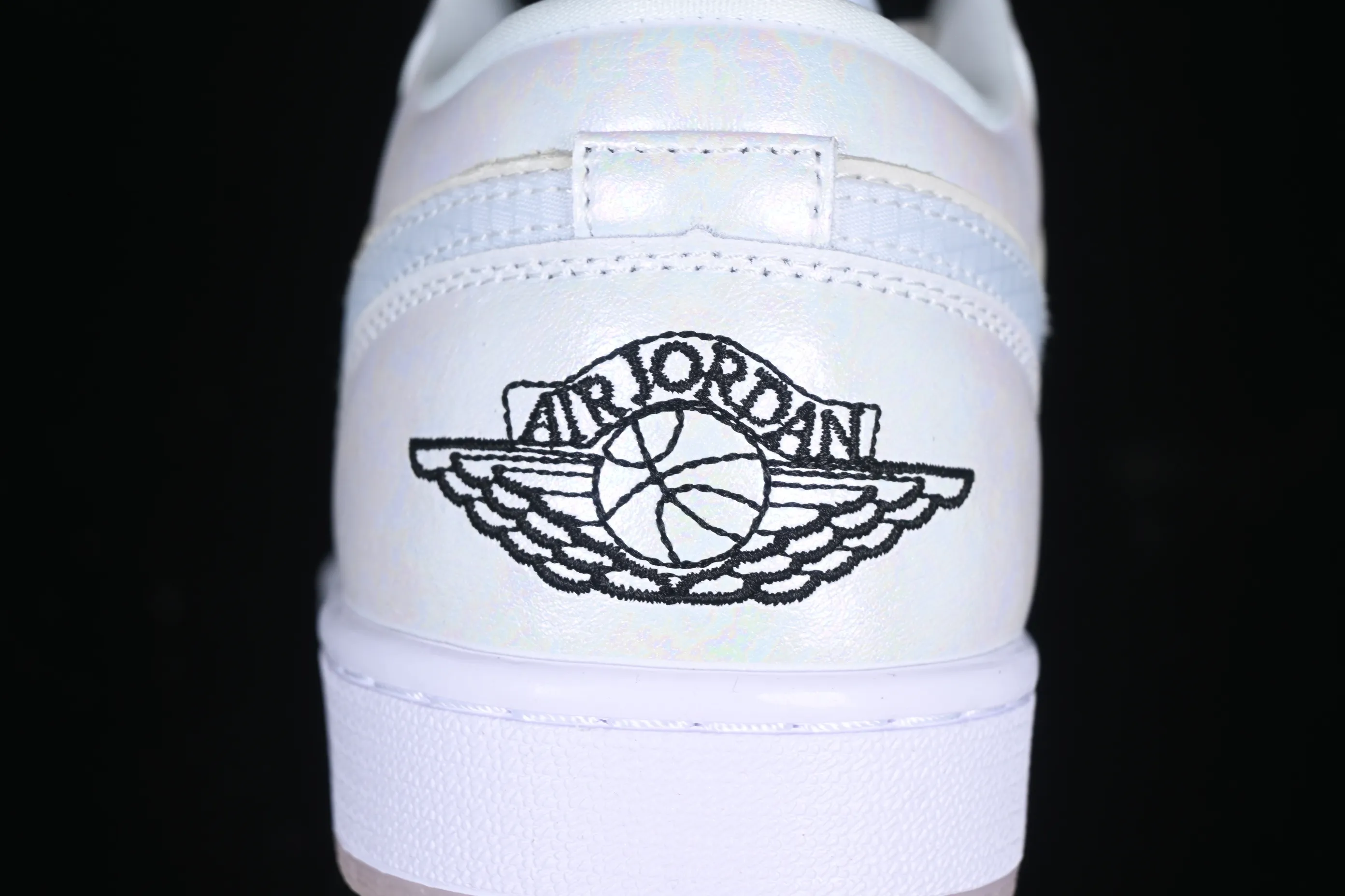 All Categories Air Jordan Jordan Series Basketball Shoes Air Jordan 1 Low Air Jordan 1 Low "Year of the Snake 2025" AJ1 Joe 1 Beige Symphony Pearlescent Low-top Cultural Basketball Shoes HF4080-001